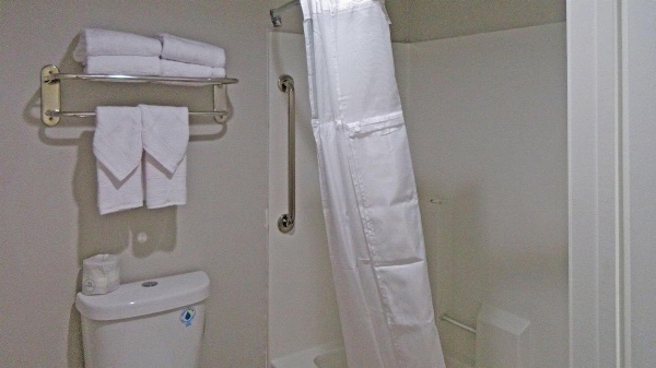 Quality Inn San Diego South - Chula Vista image 4